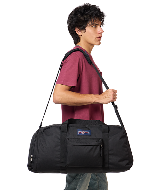 weekender-large-duffel-e3 JS0A85VE008-MODEL.png