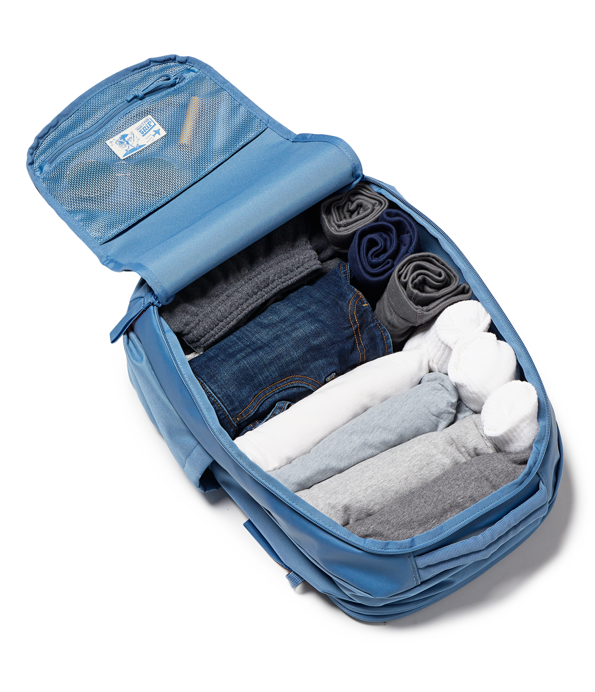 good-latitude-travel-pack-30l-p2 JS0A86ETEW5-DET3.png